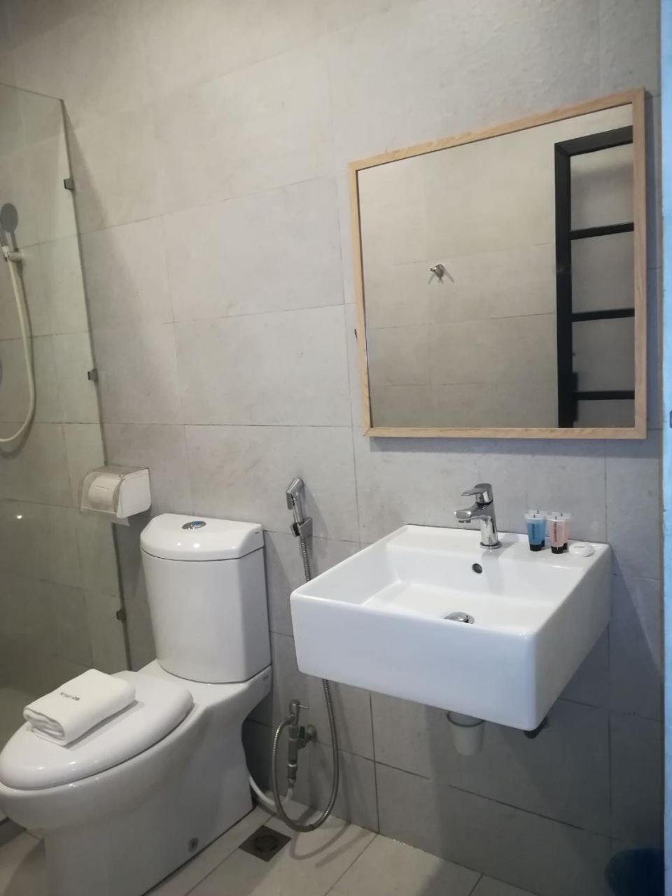 The Daily Hotel Kota Kinabalu Luaran gambar