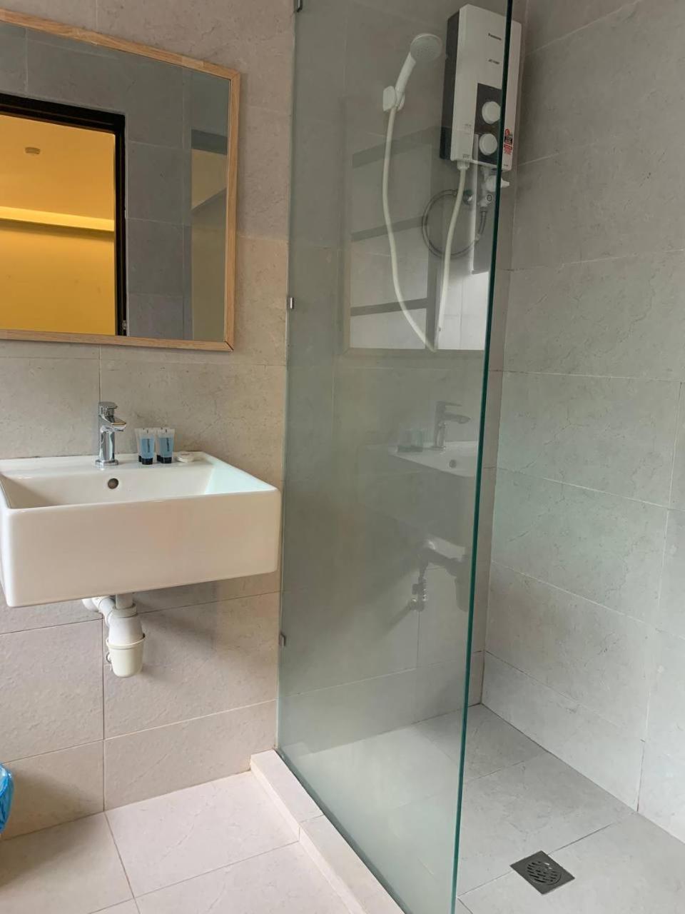 The Daily Hotel Kota Kinabalu Luaran gambar