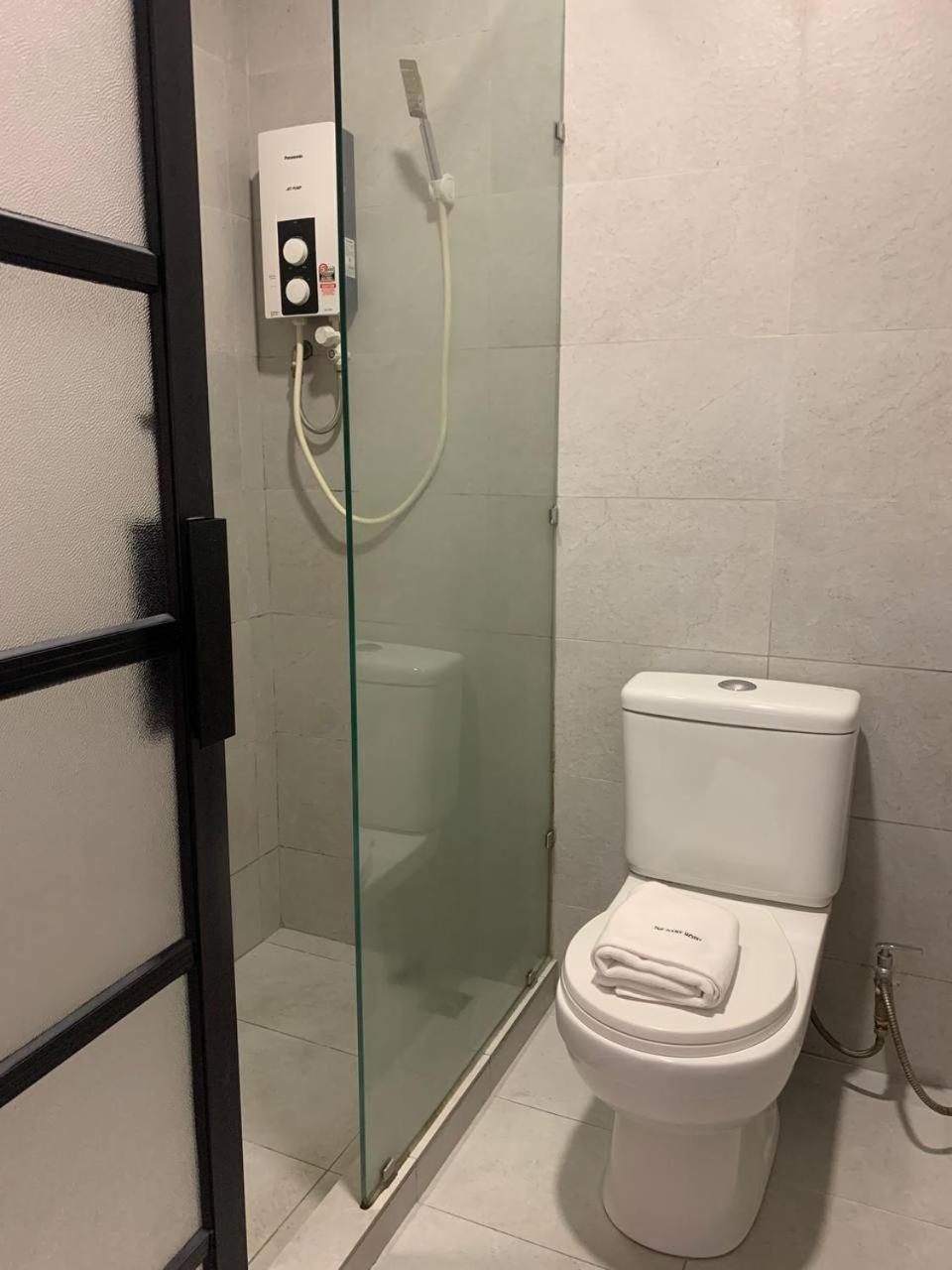 The Daily Hotel Kota Kinabalu Luaran gambar
